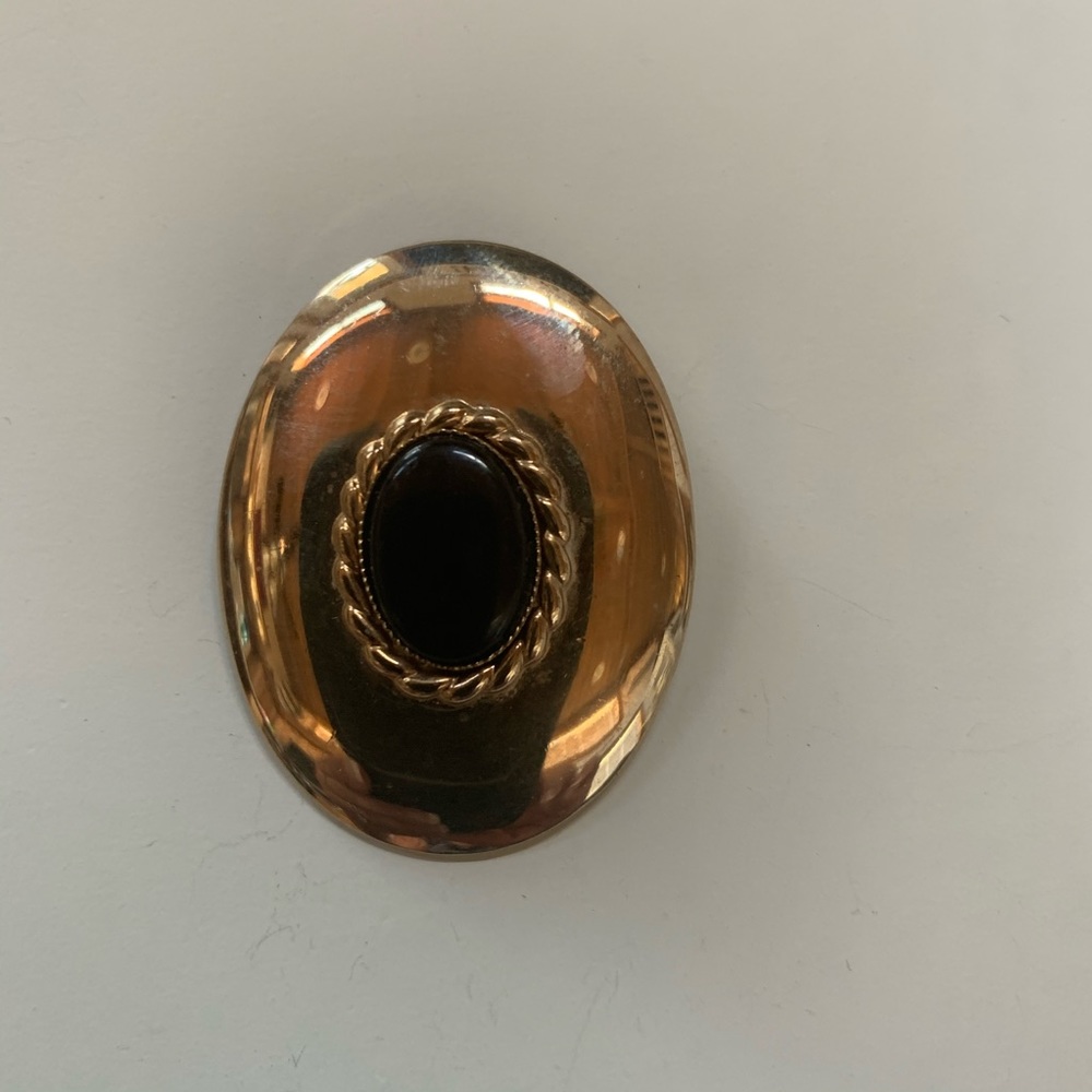 💛 Vintage Sarah Coventry Black and Gold Brooch